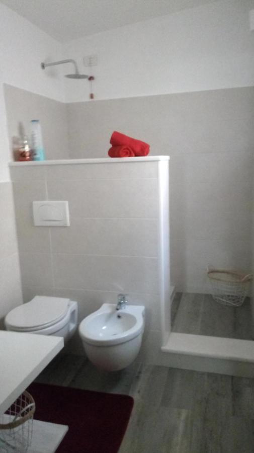 La Petronilla Apartment กัสเตลซาร์โด ภายนอก รูปภาพ