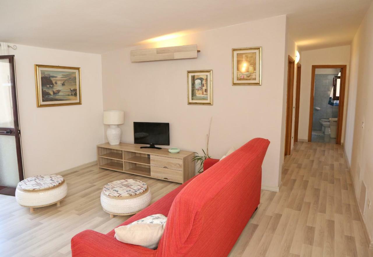 La Petronilla Apartment กัสเตลซาร์โด ภายนอก รูปภาพ